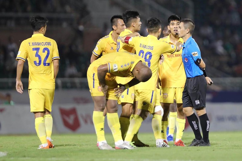  Nếu V-League không còn bất công...  - ảnh 1