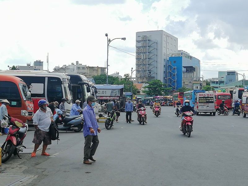 Bến xe, nhà ga TP.HCM đồng loạt thông tuyến tới Đà Nẵng - ảnh 1