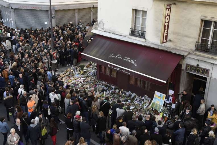 Nhóm khủng bố đã tiêu bao nhiêu tiền cho vụ tấn công Paris? - ảnh 1