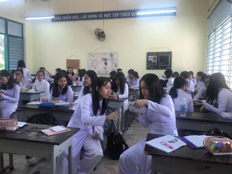 Đề văn đầu năm khiến trò bật khóc, phụ huynh sụt sùi - ảnh 3
