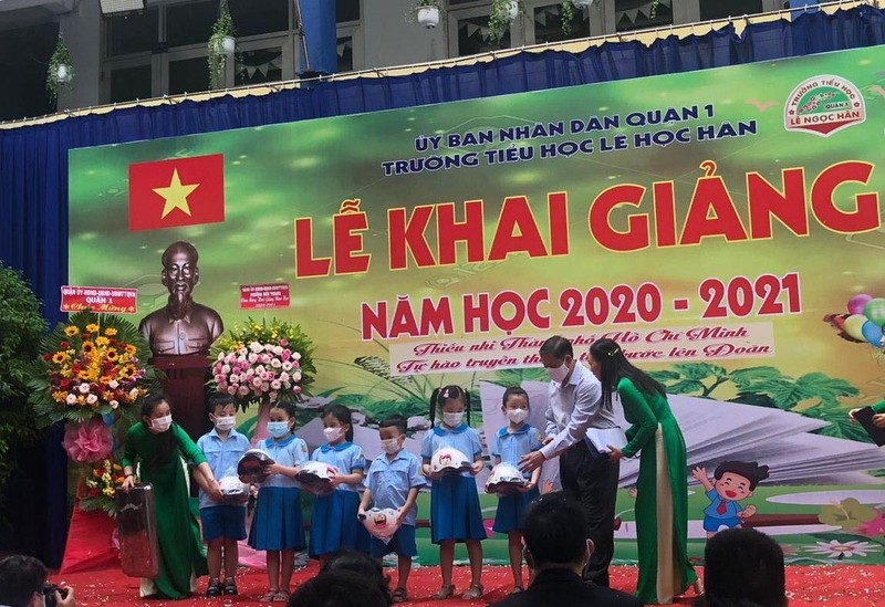 Hơn 22 triệu học sinh cả nước rộn ràng khai giảng năm học mới  - ảnh 12