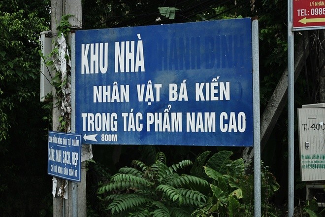 Những câu chuyện kỳ bí quanh ngôi nhà Bá Kiến