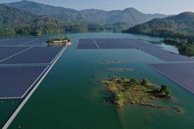 Ngắm dự án điện mặt trời nổi đầu tiên ở Việt Nam - ảnh 5