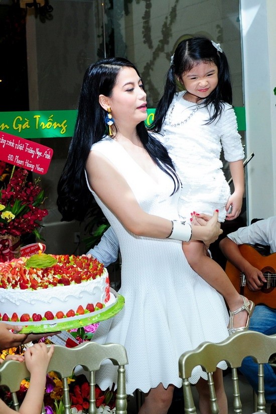 Dấu ấn hạnh phúc từng có của vợ chồng Trương Ngọc Ánh - ảnh 12