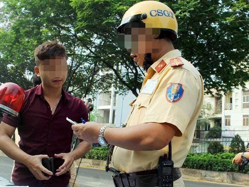 Trưởng phòng CSGT phải bồi thường tài xế 30 triệu vì phạt sai - ảnh 1