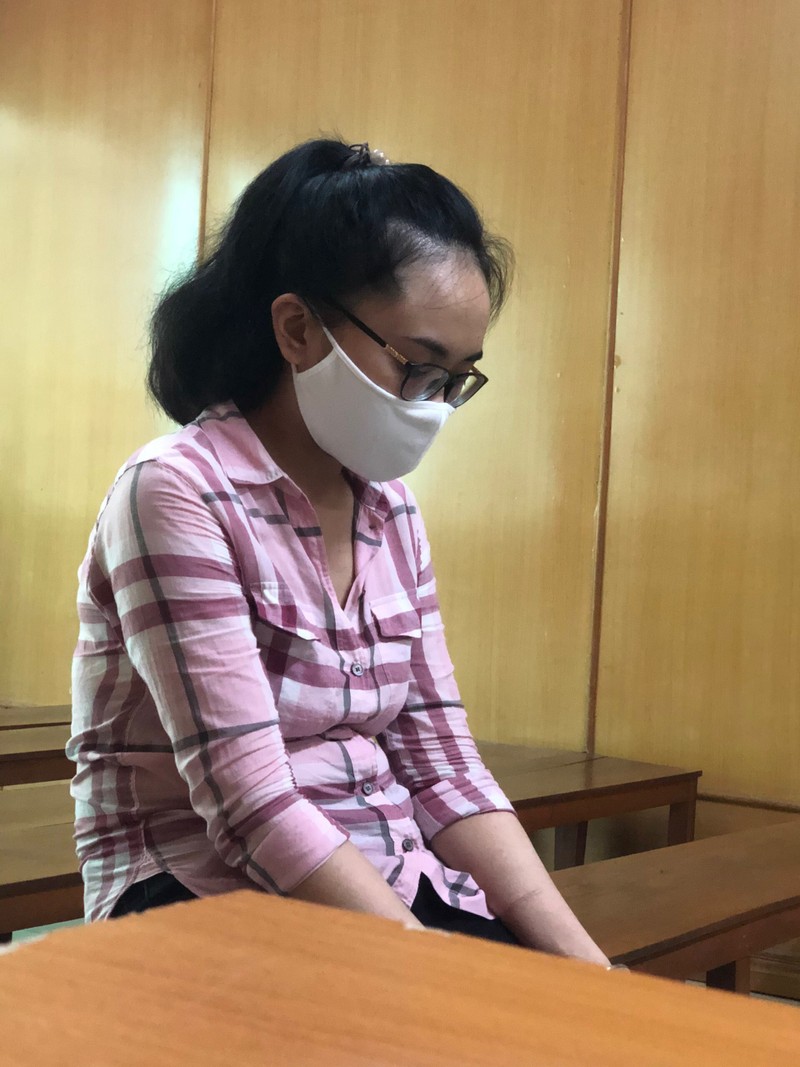 Nữ sinh viên trường y mua bán hàng cấm lãnh 20 năm tù - ảnh 1