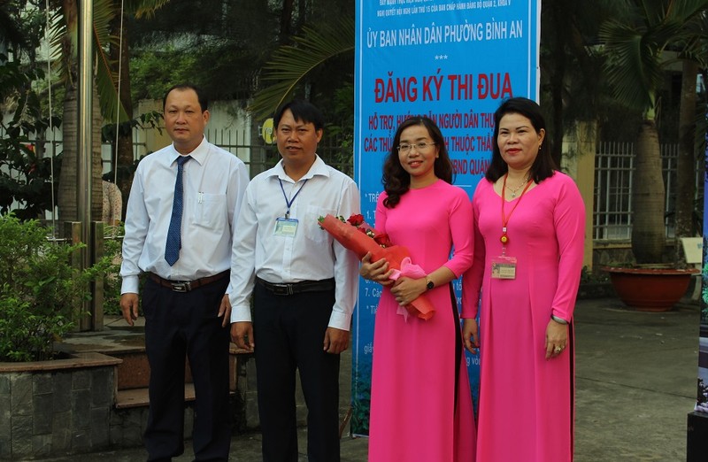 Phường Bình An hướng dẫn cấp và trả sổ đăng ký tạm trú tại nhà - ảnh 1