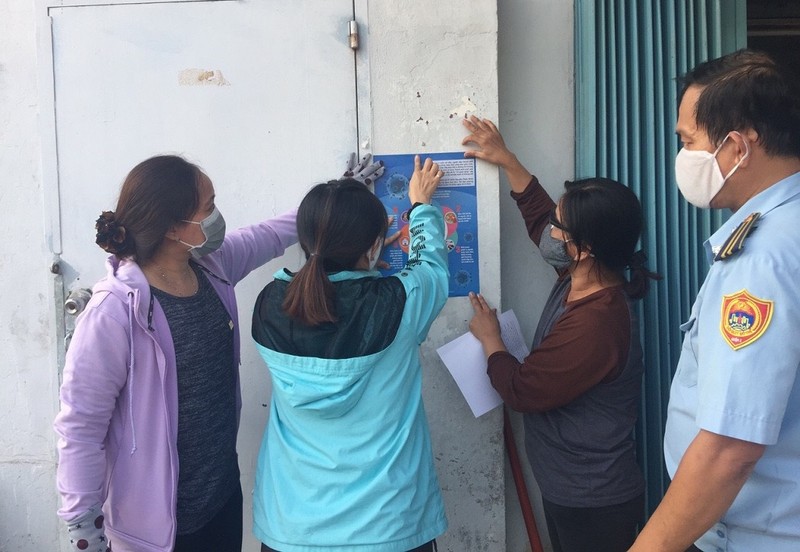 Tờ rơi '12 việc cần làm ngay' đã đến tay người dân TP.HCM - ảnh 5