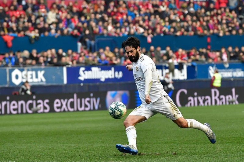 Lội ngược dòng tưng bừng, Real Madrid tiếp tục bảo vệ ngôi đầu - ảnh 2