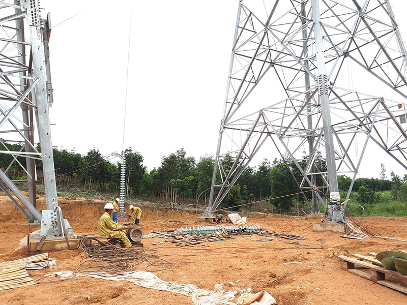 Đường dây 500 kV mạch 3: sốt ruột vì tắc giải phóng mặt bằng - ảnh 1