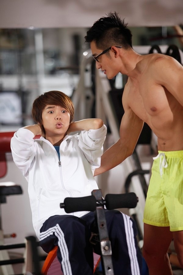 Mỹ nhân Việt kẻ cạo đầu, người ép ngực vì vai diễn