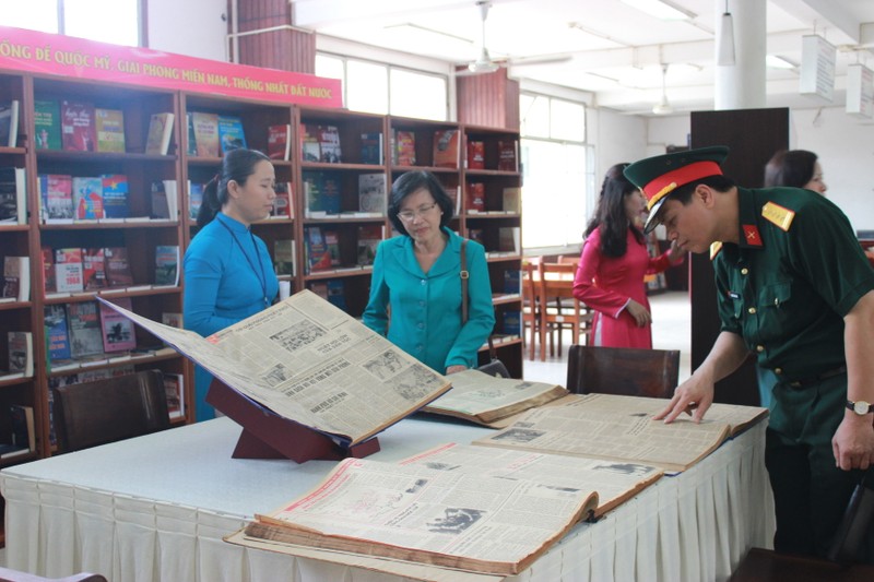 Triển lãm sách “Đất nước thống nhất” | Xã hội | PLO