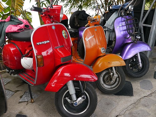 Gần 300 xe Vespa cổ tham dự Festival biển Nha Trang - 2015 - ảnh 3