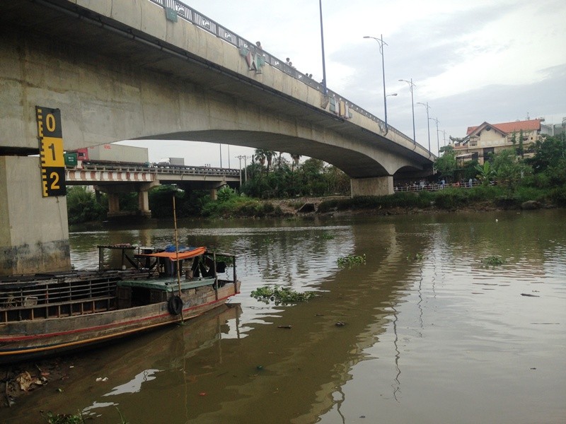 Vớt được thi thể người đàn ông để lại điện thoại rồi nhảy cầu tự vẫn - ảnh 3