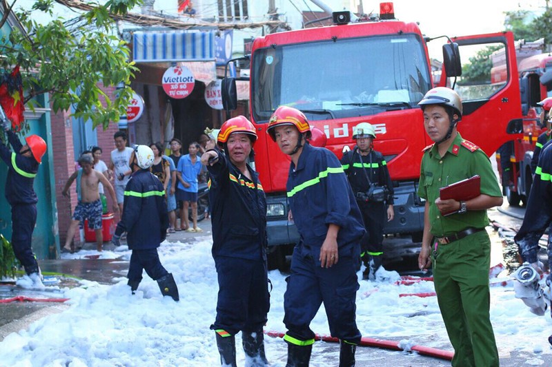 Cụ ông thoát đám cháy nhà nhờ đi thể dục sáng mùng 5 - ảnh 2