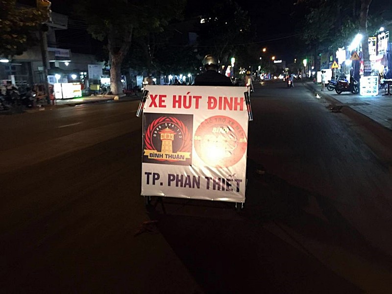 Nhóm 'hiệp sĩ' ra mắt xe hút đinh tại TP Phan Thiết - ảnh 2