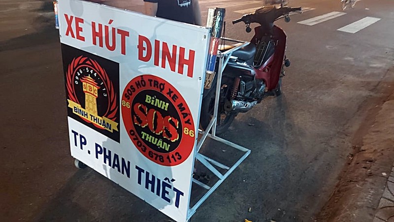 Nhóm 'hiệp sĩ' ra mắt xe hút đinh tại TP Phan Thiết - ảnh 1