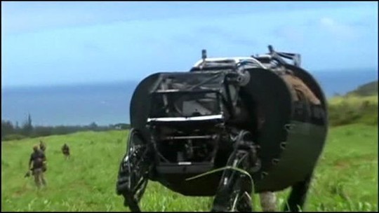 Quân đội Mỹ thử nghiệm robot khuân vác - ảnh 1