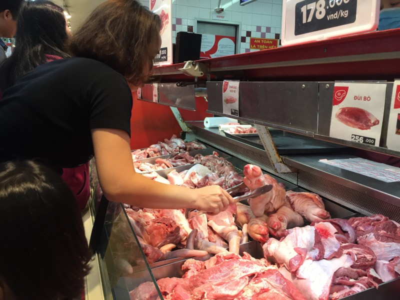 Mua thịt heo đông lạnh rẻ hơn thịt heo nóng 30%  - ảnh 1