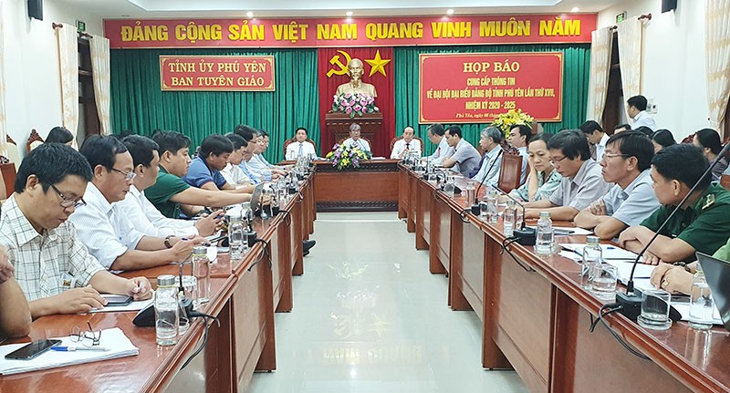 Đại hội Đảng bộ tỉnh Phú Yên không tặng quà các đại biểu  - ảnh 1