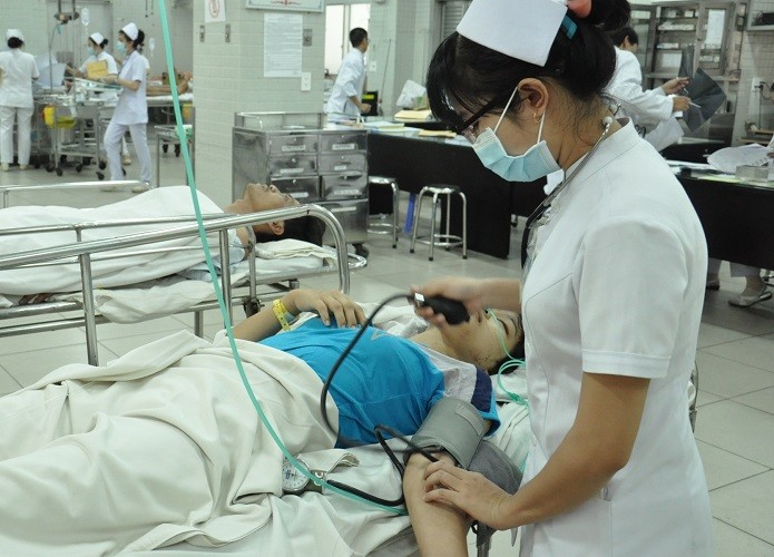 Nạn nhân bị xe Phương Trang tông bị thương nặng đã tỉnh - ảnh 1