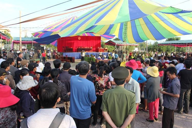 Xử vụ thảm sát Bình Phước: Dương, Tiến lãnh án tử, Thoại 16 năm tù - ảnh 29
