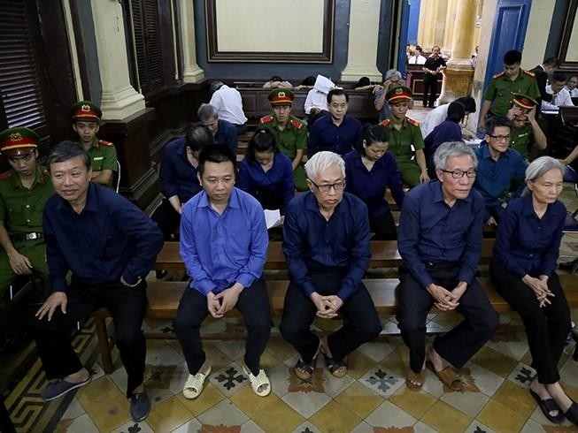 Vũ 'nhôm' lại hầu toà cùng Trần Phương Bình - ảnh 1