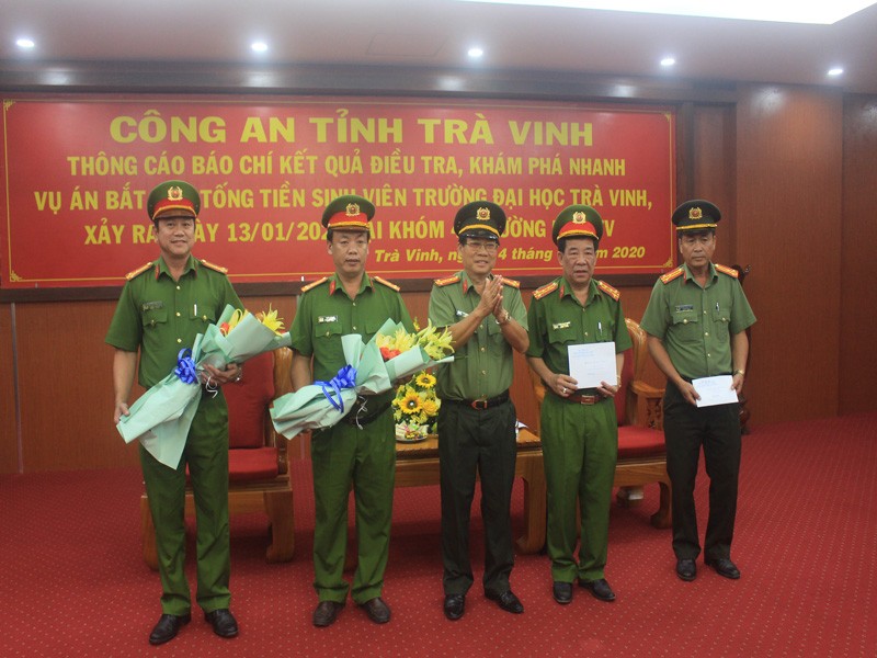 Phó giám đốc công an ngồi xe đi giao tiền cho nhóm bắt cóc - ảnh 4