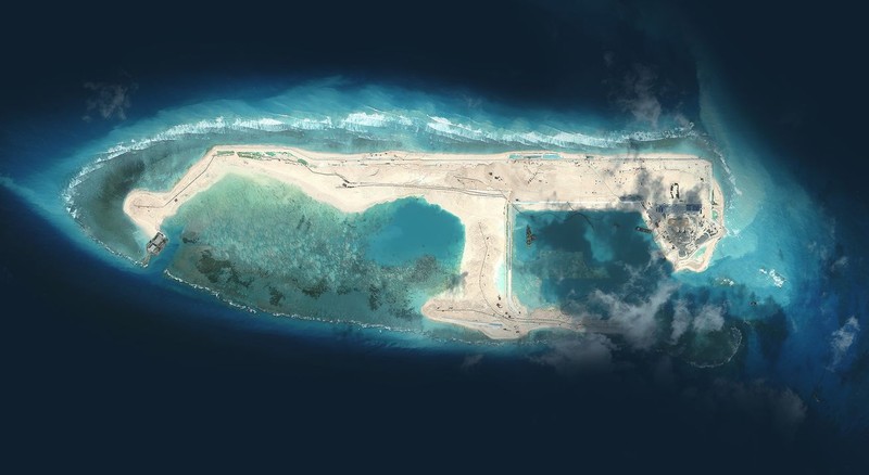 Biển Đông: Đảo nhân tạo phi pháp của Trung Quốc sắp chìm?  - ảnh 1