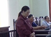 'Người nhà' chủ tịch tỉnh gục khóc nức nở khi bị tuyên án tù