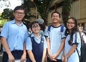 Thí sinh bất ngờ với đề thi Toán vào Phổ thông năng khiếu