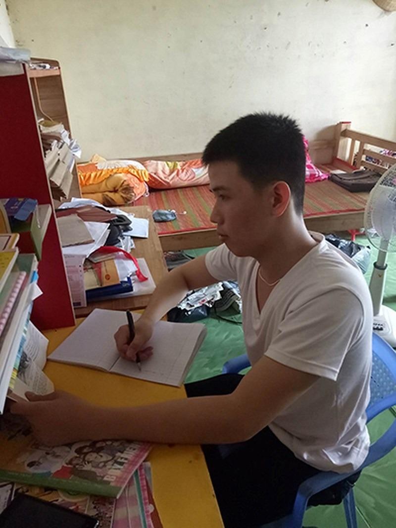 Bồi thường 172 triệu đồng vụ Chiếc áo đỏ oan nghiệt