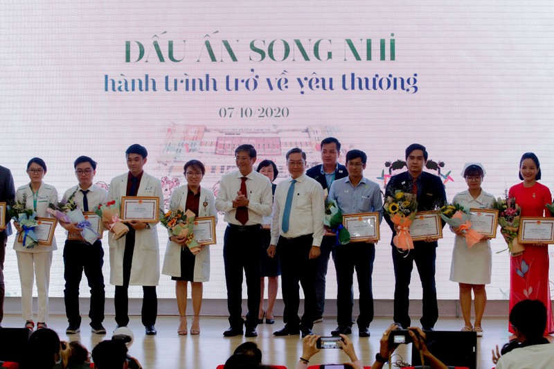 Ca phẫu thuật tách cặp Song Nhi xác lập kỷ lục Việt Nam - ảnh 3