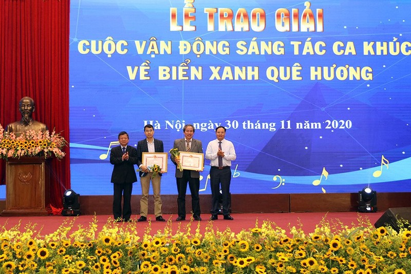 Bộ TN&MT: Trao giải sáng tác ca khúc về biển xanh quê hương - ảnh 1