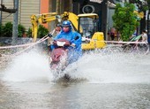Mưa lớn, nhiều tuyến đường ở Đà Nẵng ngập cục bộ