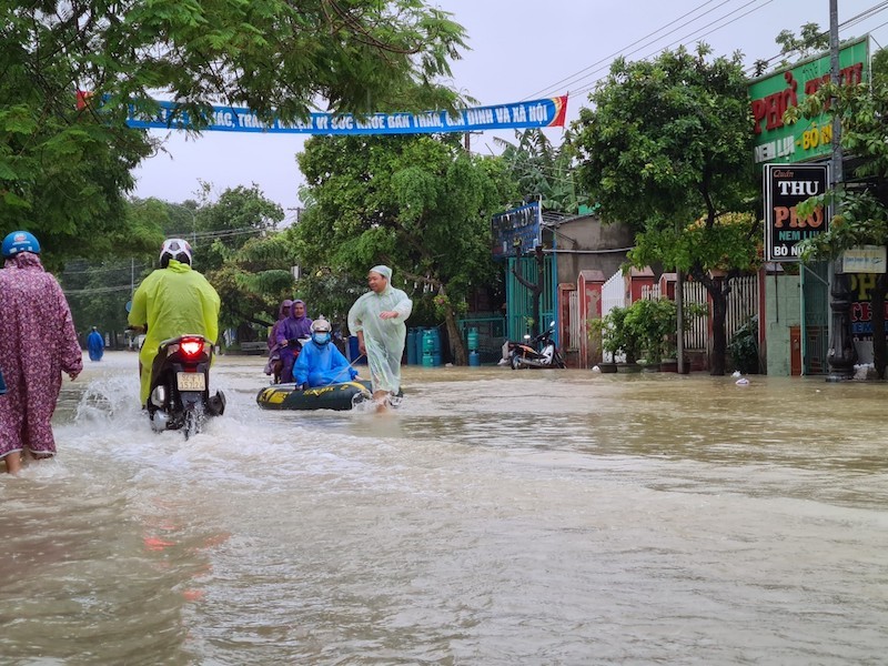 Quảng Nam: Nhiều vùng ngập sâu, sơ tán dân trước 17 giờ - ảnh 4