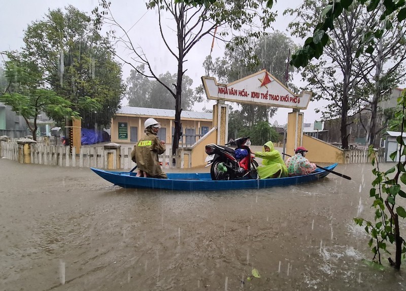 Quảng Nam: Mưa liên tục, TP Tam Kỳ bắt đầu ngập - ảnh 10