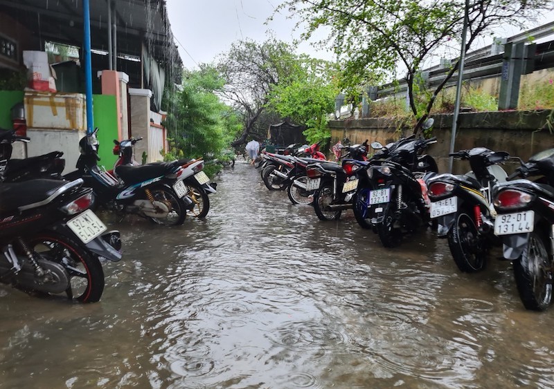 Quảng Nam: Mưa liên tục, TP Tam Kỳ bắt đầu ngập - ảnh 3