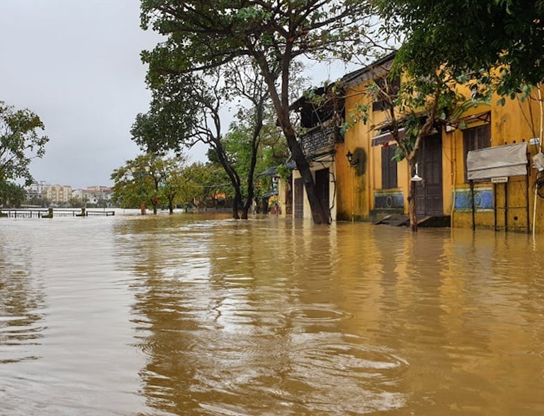 Quảng Nam: Mưa lớn, thuỷ điện xả lũ, nhiều nơi bị ngập - ảnh 2