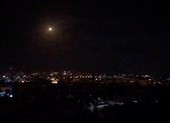 Israel phóng tên lửa, 11 người thiệt mạng