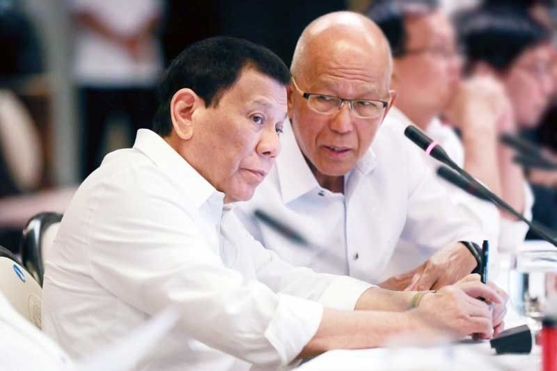 Biển Đông: Ông Duterte cấm Philippines tập trận với nước ngoài - ảnh 1