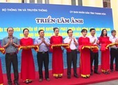 Ngàn người tham gia triển lãm ảnh biển đảo 