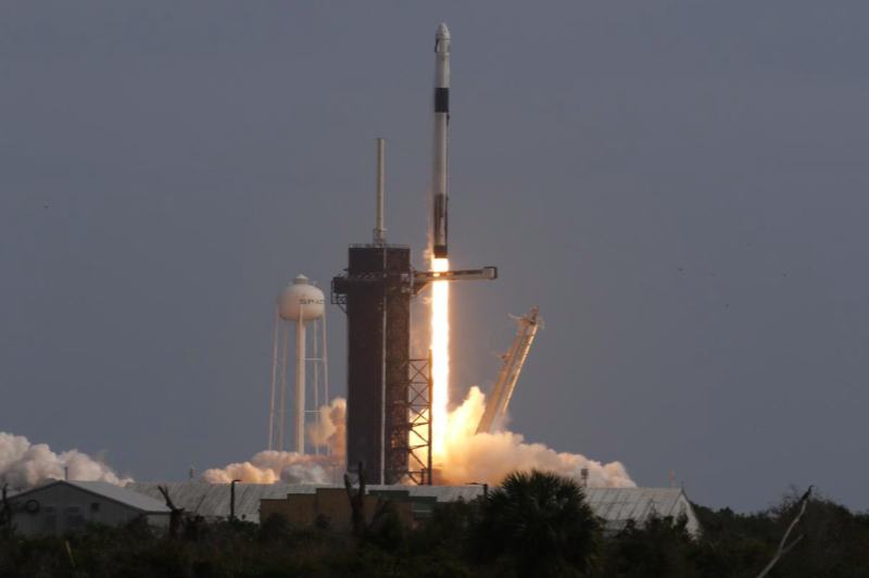 SpaceX của ông Elon Musk mở đường đưa người lên vũ trụ từ Mỹ - ảnh 3