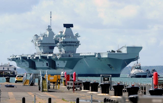 Bộ Quốc phòng Anh bị 'thúc' điều tàu sân bay đến Biển Đông - ảnh 1