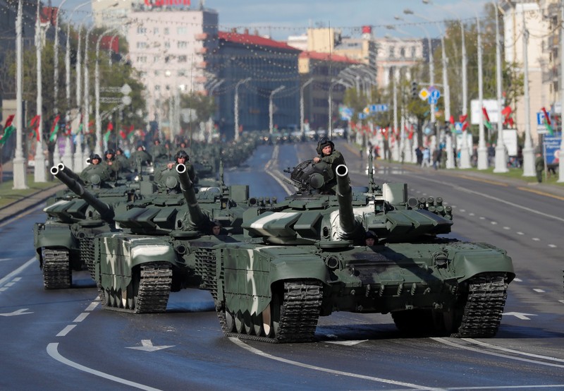 Belarus đóng biên giới phía Tây, quân đội vào thế báo động cao - ảnh 1