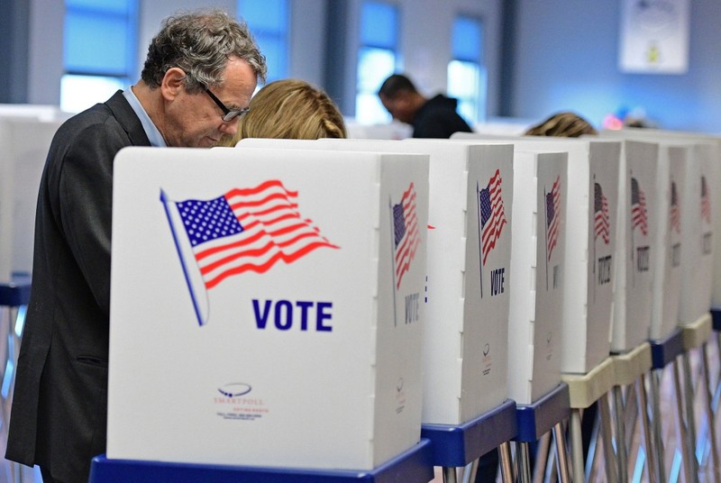 Đa số người Mỹ lo ngại về sự can thiệp bầu cử từ nước ngoài - ảnh 1