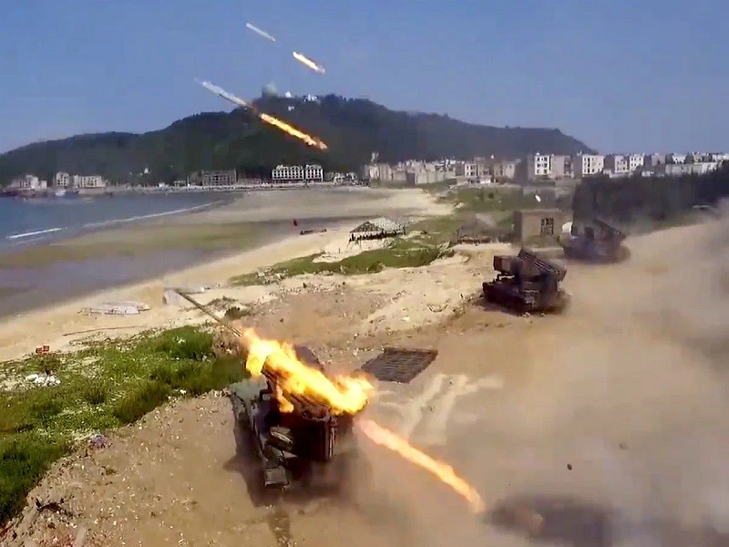 Trung Quốc tập trận chiếm đảo ở bán đảo đối diện Đài Loan  - ảnh 1