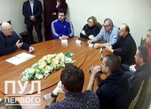 Tổng thống Belarus vào trại giam gặp các nhân vật đối lập