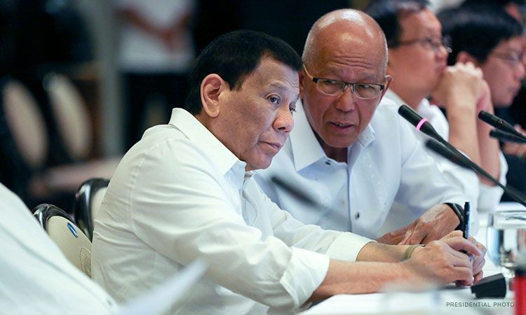 Ông Duterte: Không có nguồn lực để điều dân quân ra Biển Đông - ảnh 1