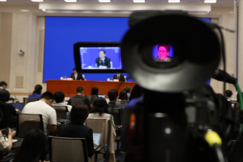 Đáp trả Mỹ, Bắc Kinh siết hoạt động 6 cơ quan truyền thông Mỹ - ảnh 1